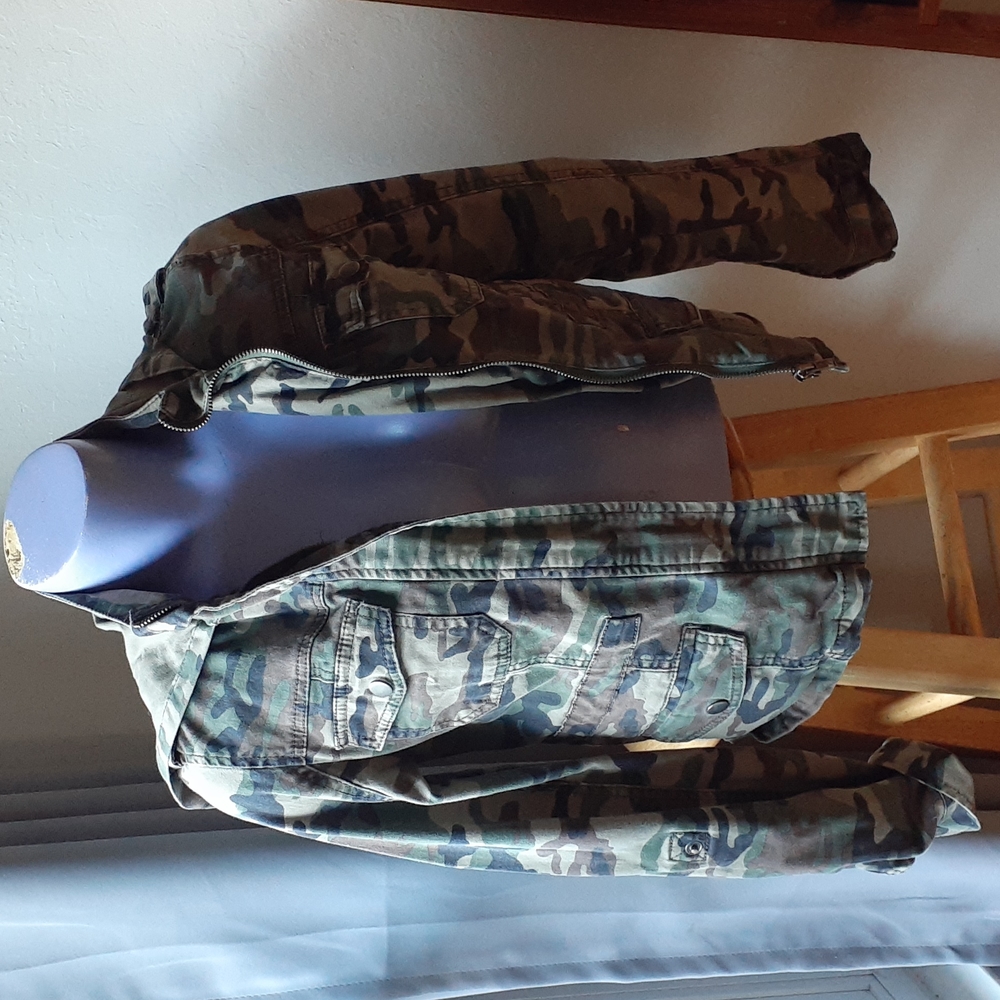 Hooded Army Camouflaged Jacket